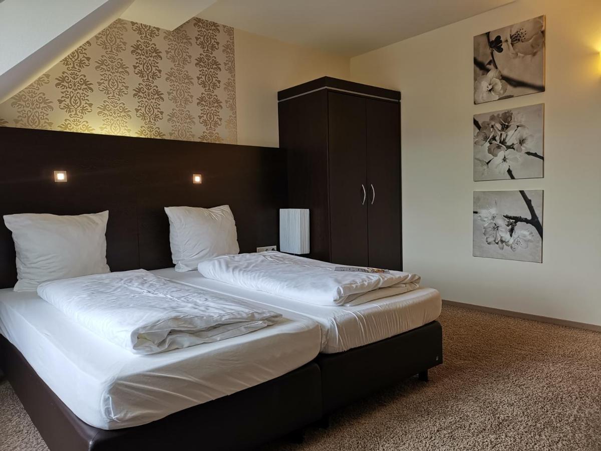 Hotel Stadt Steinheim Екстер'єр фото
