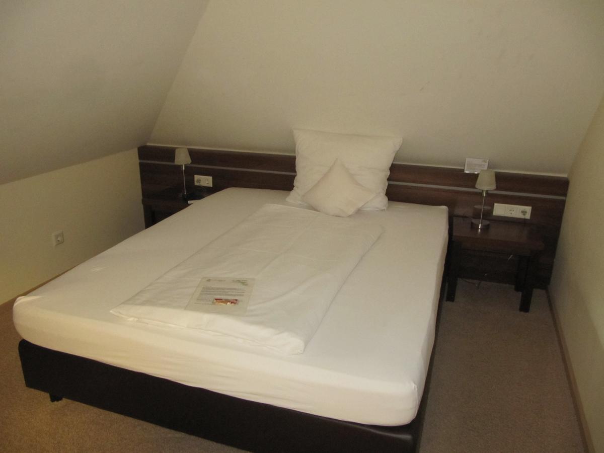 Hotel Stadt Steinheim Екстер'єр фото